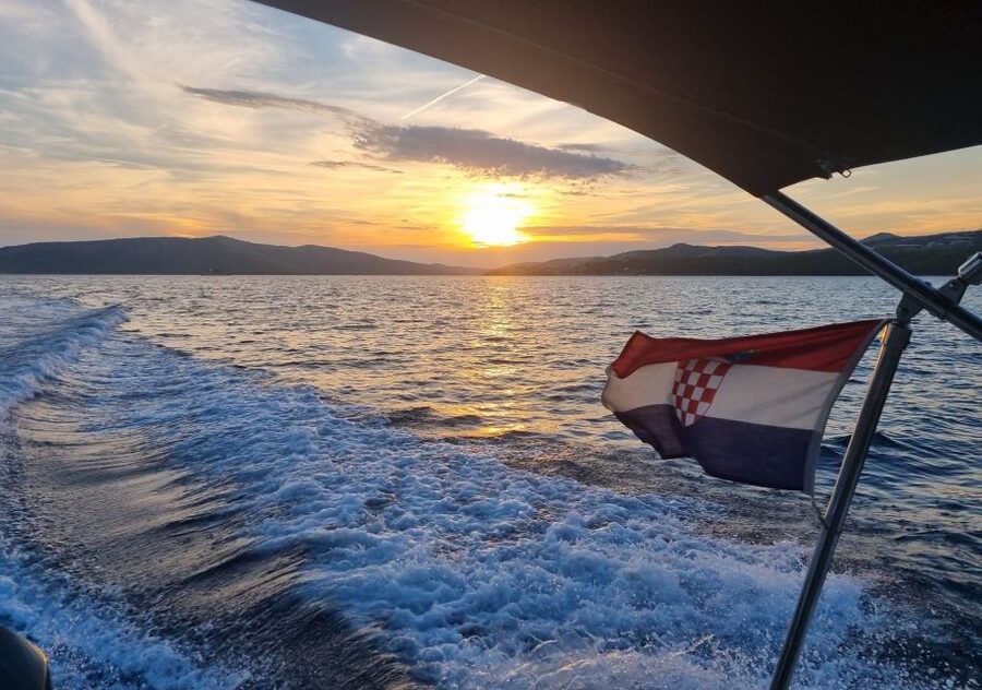 From Trogir: 3 islands half day tour with Blue Lagoon - What to pack and what not to expect