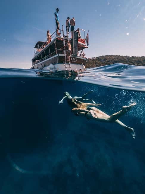From Trogir: Blue Lagoon & Šolta Cruise with Lunch & Drinks - Who should book this Blue Lagoon and Šolta cruise?