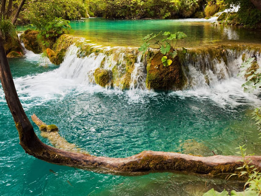 From Trogir, Seget & Okrug: Krka Waterfalls & Swimming - The crowd question at the 1.9-kilometer loop