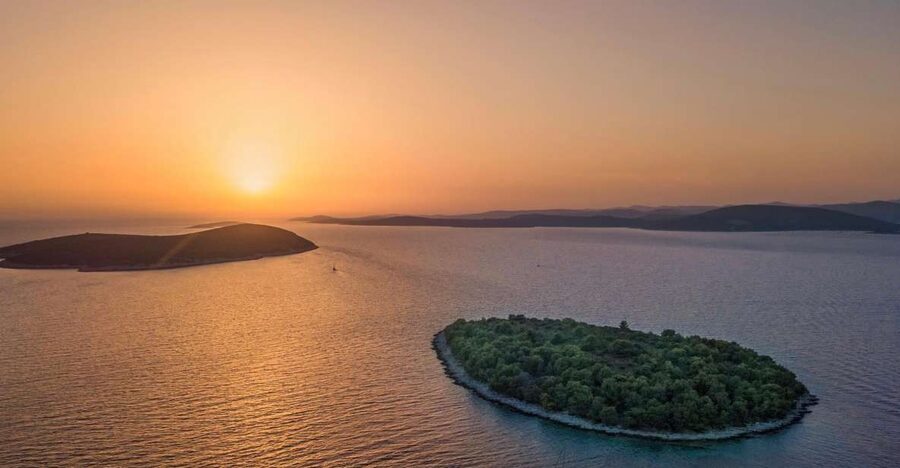 From Trogir: Sunset Private Tour - Swimming among Maslinica’s seven islets