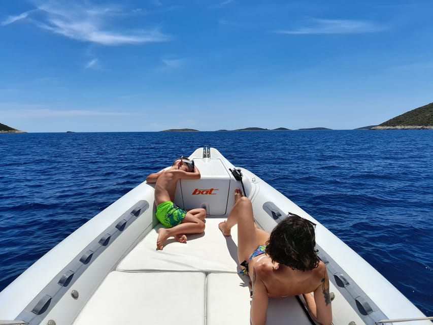 From Vis: Speedboat tour - Vis, Biševo & Blue Cave (shared) - Pritišćina: your first proper swim