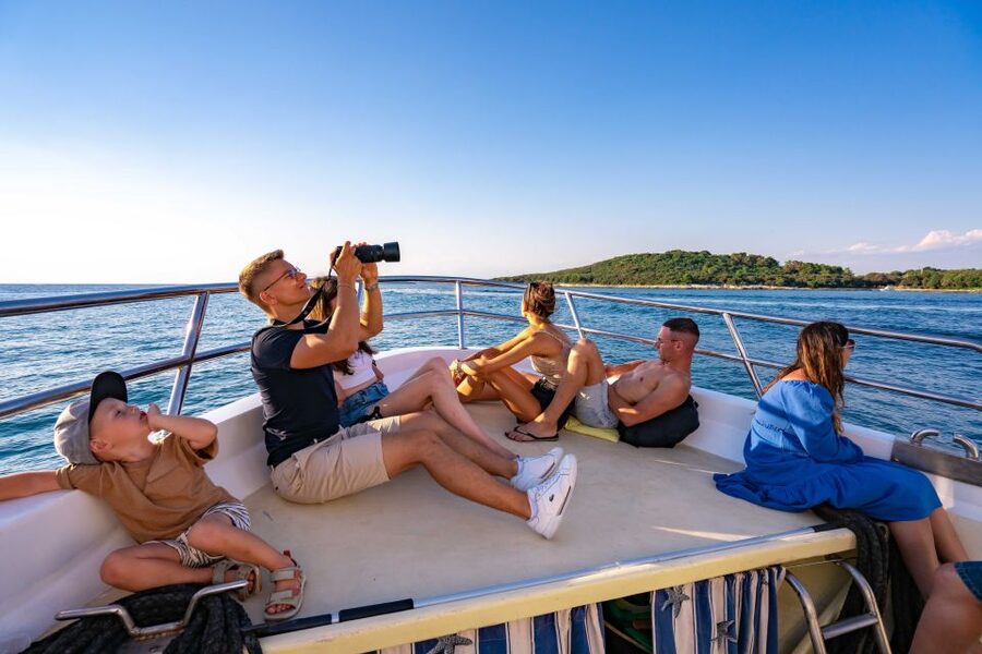 From Vrsar: Lim Bay, Pirate Cave and Rovinj Visit - A coastal cruise before Rovinj