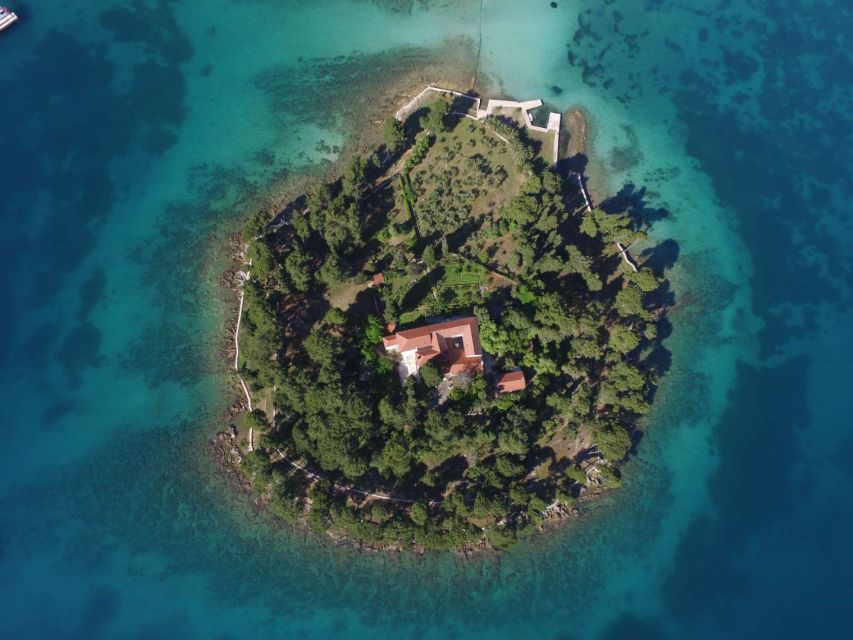 From Zadar: Island-Hopping Speedboat Tour with Drinks - The flexible island stop keeps the route fresh