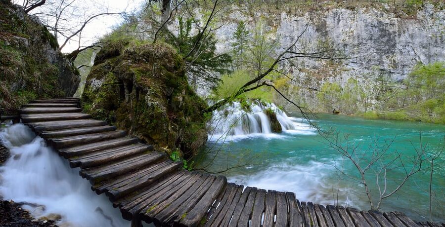 From Zadar: Plitvice Lakes Day Tour - Collecting your ticket at the park entrance