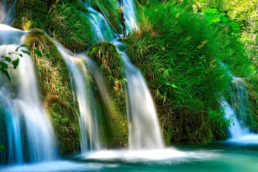 From Zadar: Plitvice Lakes National Park Day Trip +Boat Ride - The Lower Lakes, Šupljara Cave, and Great Waterfall