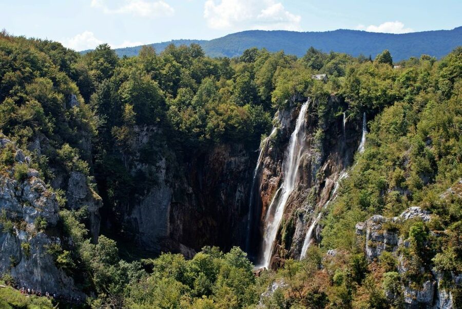 From Zadar: Plitvice Lakes National Park Tour - The long morning ride from Zadar