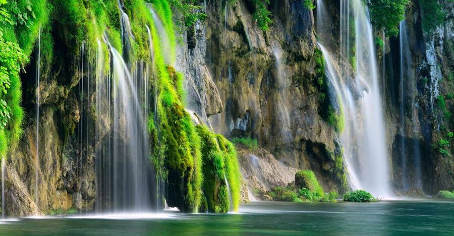 From Zadar: Plitvice Lakes National Park Tour - Crossing Kozjak Lake by electric boat