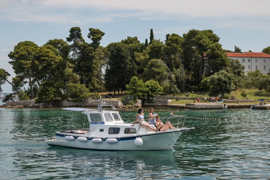 From Zadar: Private Boat Tour to Croatian Islands - Weather, comfort, and the small-boat tradeoff
