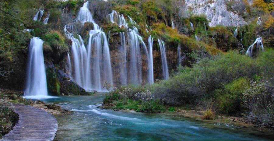 From Zadar: Round-Trip Transfer to Plitvice Lakes - Key points at a glance