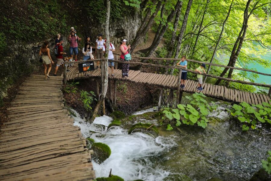 From Zadar: Round-Trip Transfer to Plitvice Lakes - Food, tickets, and the real cost
