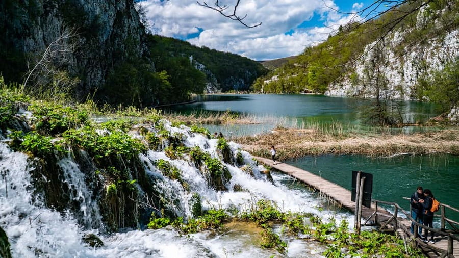 From Zagreb: Plitvice Lakes National Park Full-Day Tour - Meeting at Zrinjevac 2 in central Zagreb