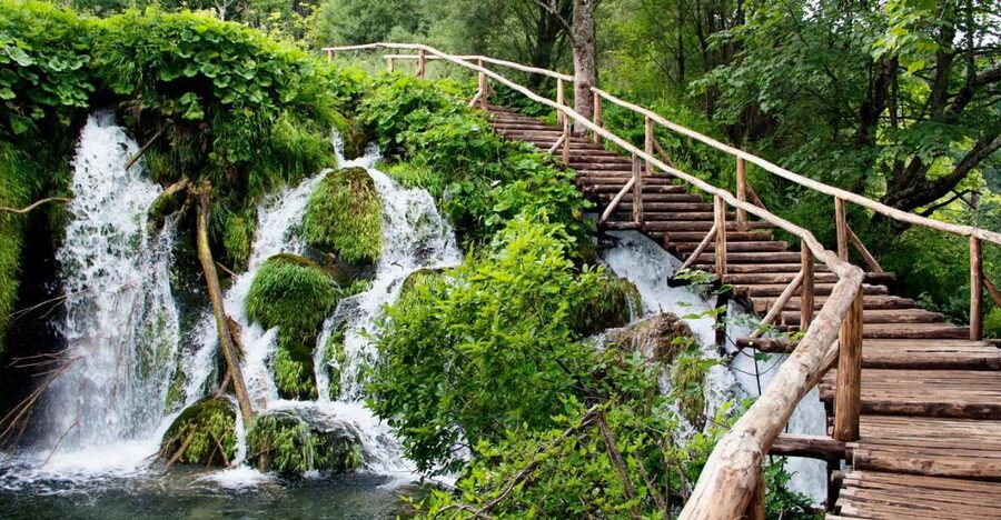 From Zagreb: Plitvice Lakes & Rastoke Private Tour - What the guide adds to the day