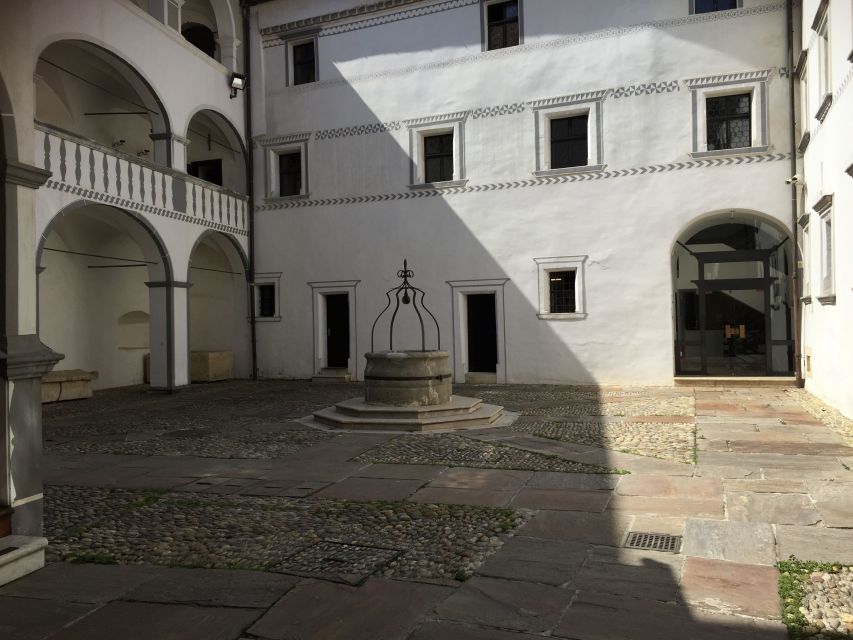 From Zagreb: Varazdin Baroque Town & Trakoscan Castle - Key points at a glance