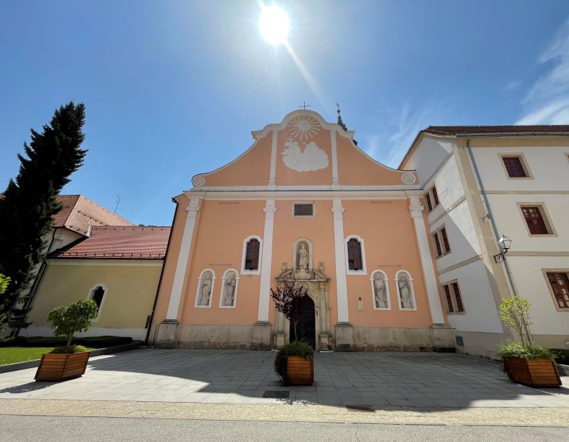 From Zagreb: Varazdin Baroque Town & Trakoscan Castle - The drive to Trakoscan and the castle approach