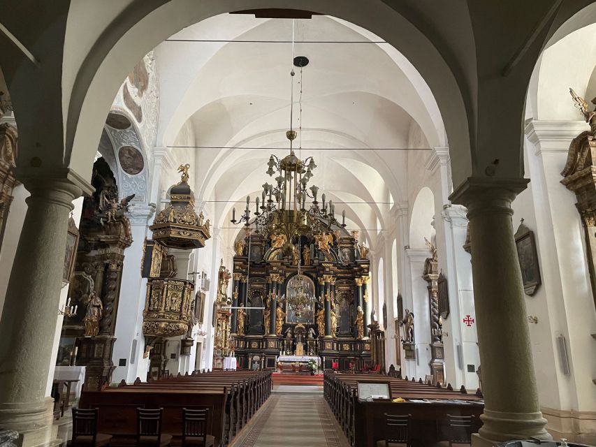 From Zagreb: Varazdin Baroque Town & Trakoscan Castle - Walking, weather, and what to bring