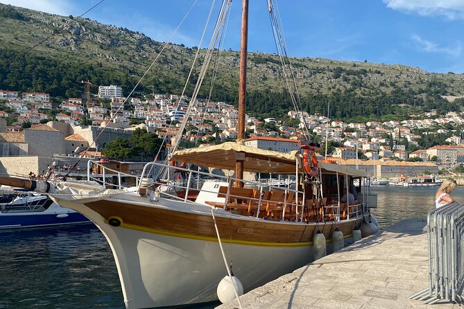 Gastro Cruise | Dinner and Boat ride around Dubrovnik Old Town - Local drinks and a relaxed dinner table