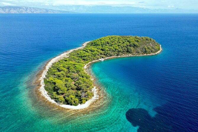 Golden Horn Beach & North Shore of Hvar Island Private Boat Tour - Zlatni Rat, Brac Island’s famous pointed beach
