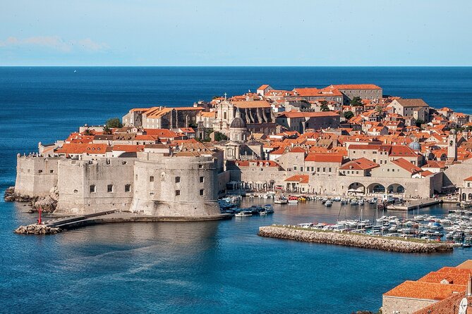 Guided Tour to discover Dubrovnik's Old Town, by day or night - What the one-hour length means