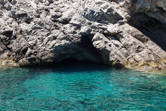 Half-Day Best Beaches & Bays Private Speed Boat Tour - The skipper shapes the quality of the day