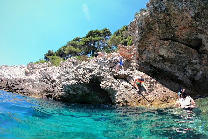 Half-Day Best Beaches & Bays Private Speed Boat Tour - Morning or afternoon: choosing the better departure