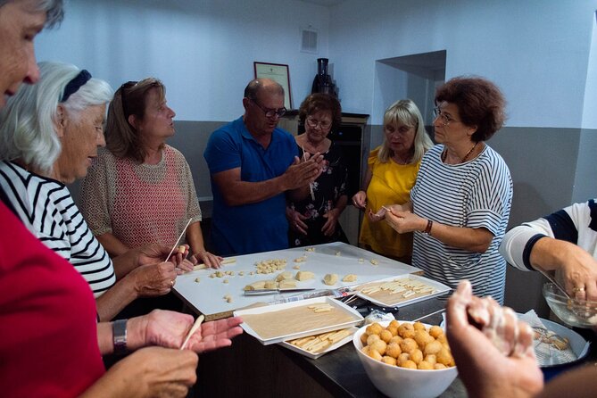 Half-Day Cooking Workshop Gastronomy in Korcula - Eating the meal with Korčula wine