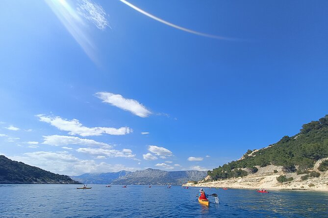 Half-day kayak tour from Hvar town - The first 40 minutes toward the Pakleni islands