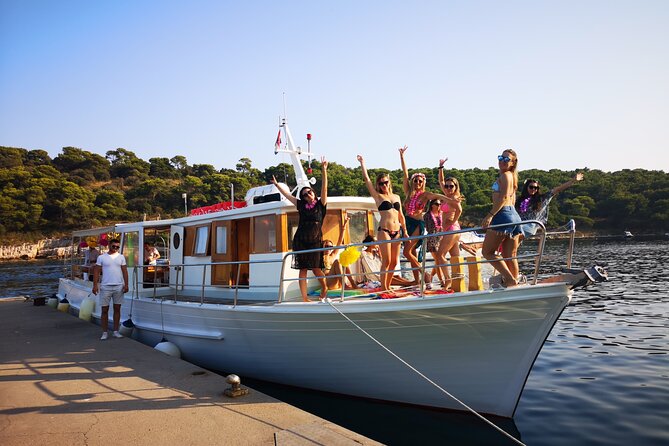 Half Day Private Group Boat Tour in Croatia - The small details that improve the day