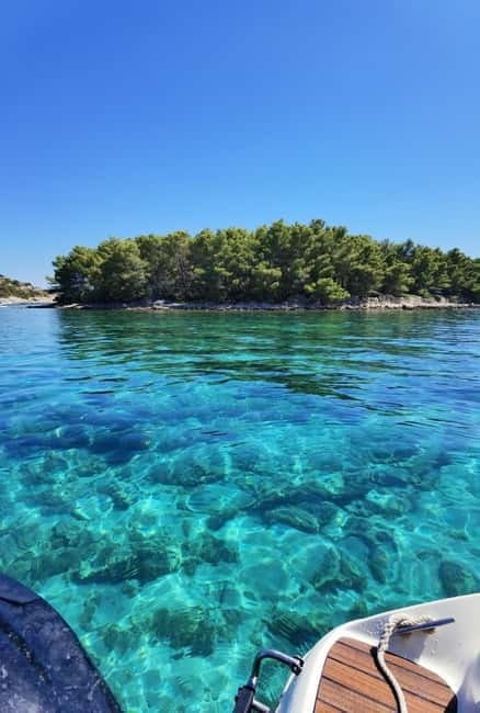 Half-day speedboat trip from Zadar with drinks - The 45-minute ride to the islands