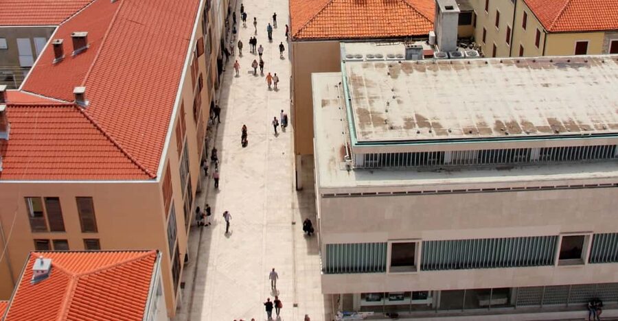 History Walking Group Tour in Old Center of Zadar - The Sea Organ brings the walk into the present