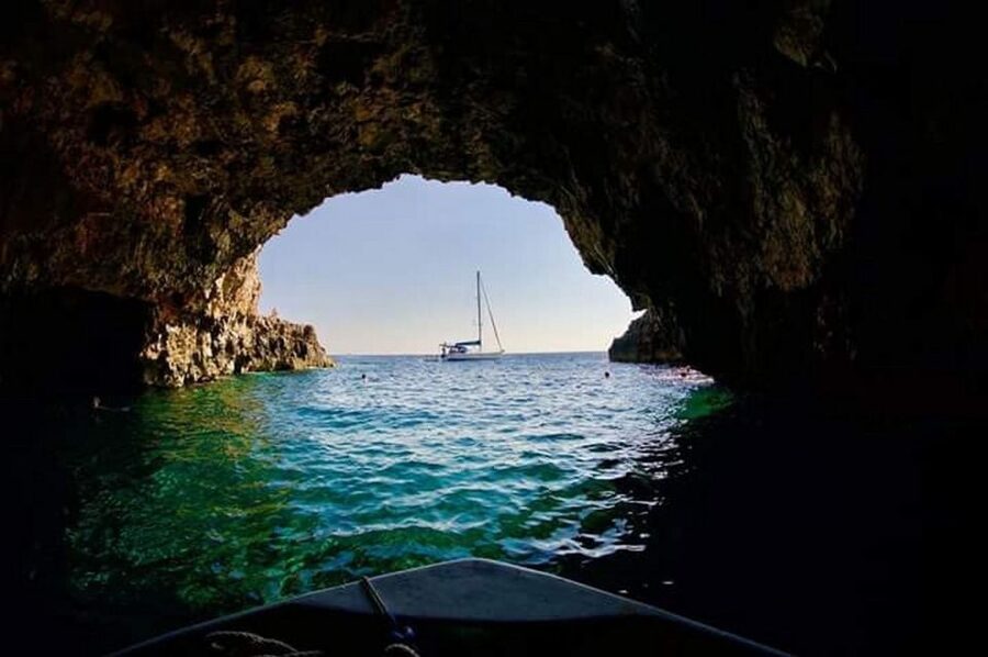 Hvar:Blue & Grenn Cave and Vis Island Private Speedboat Tour - Exploring the Pakleni Islands on the way back