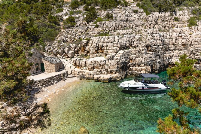 Hvar (Hidden Bays) & Brac (Golden Horn) PRIVATE full day tour - Why the skipper matters so much