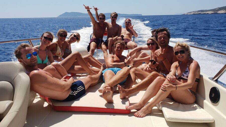 Hvar: Private Blue Cave and Vis Speedboat Tour - Stiniva Bay and the coast of Vis