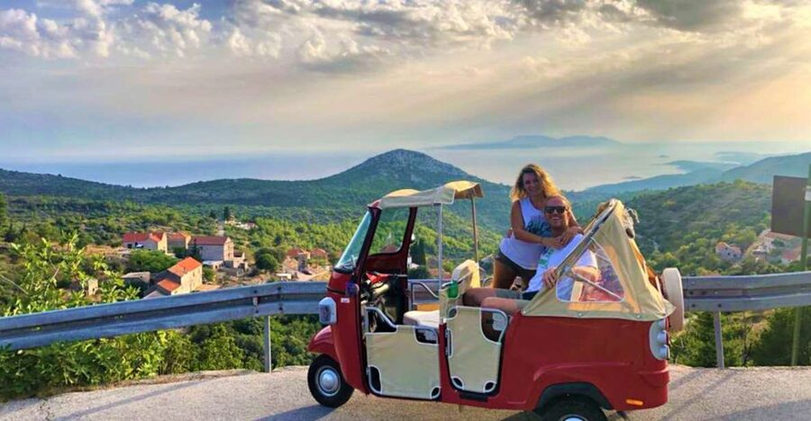 Hvar: Tuk Tuk island tour - Leaving Hvar Town for the island interior