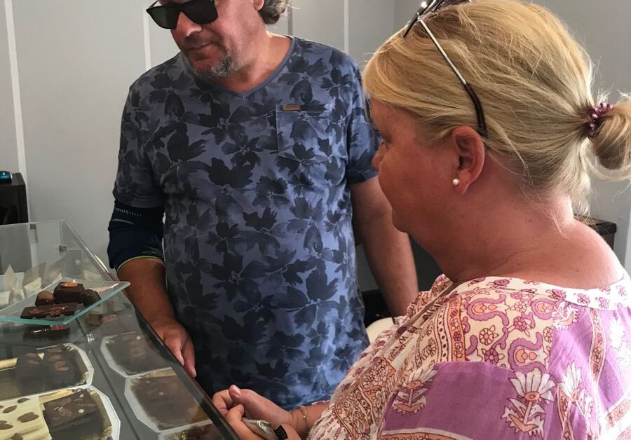 Hvar: Wine & Chocolate Tasting - Four wines and chocolate pralines in Vrboska