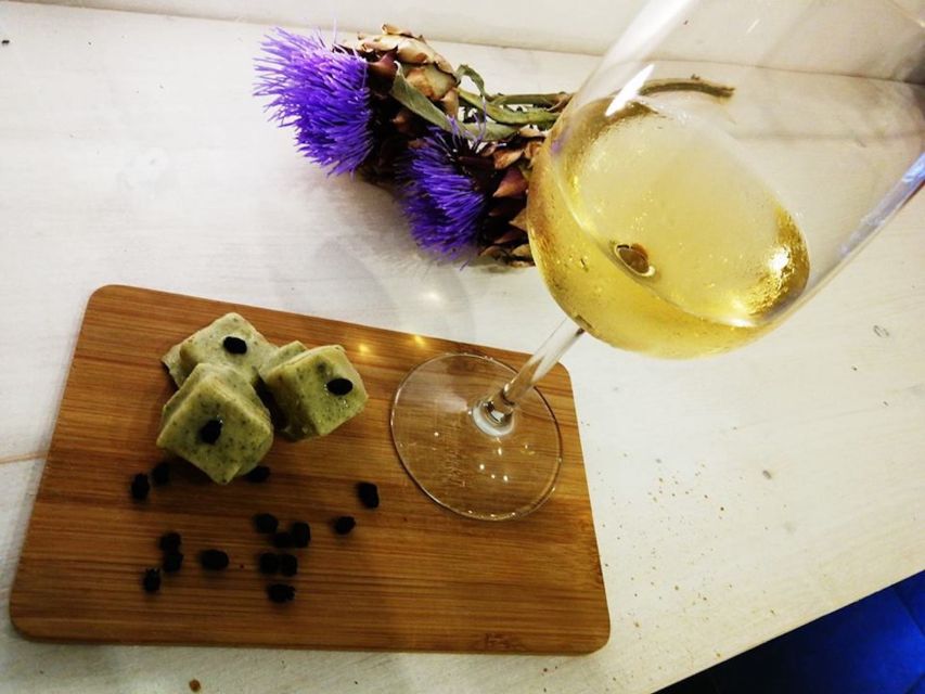 Hvar: Wine & Chocolate Tasting - Five Mediterranean chocolates in Hvar Town