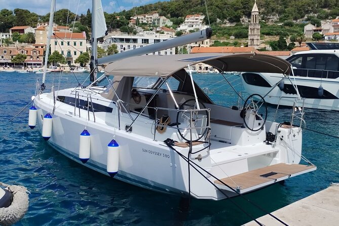 Islands Tour on Luxurious Jeanneau Sun Odyssey - Sipan: small-island life and a 15th-century castle