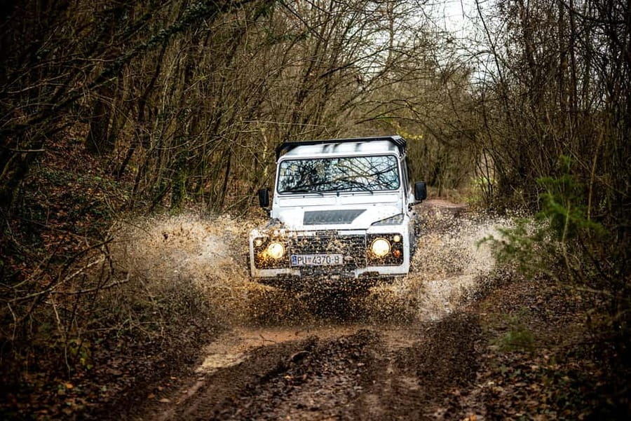 Istria: Land Rover Off-Road Adventure with Tastings - Forest tracks and water crossings in the Defender