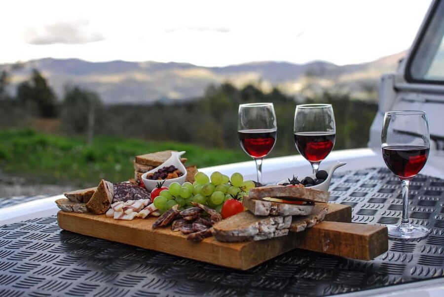 Istria: Land Rover Off-Road Adventure with Tastings - How the guide affects the day