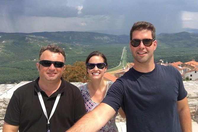 Istrian hill top cities tour with truffle and olive oil tasting - Groznjan, the hilltop village of artists