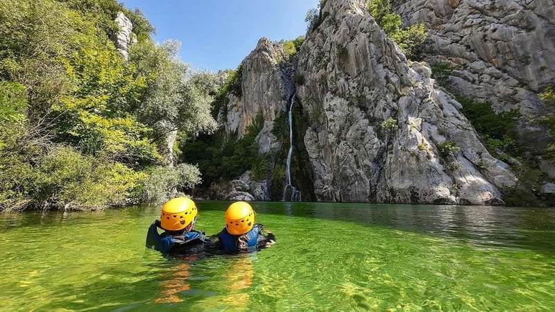 Iz Omisa/Zadvarija: Extremni Canyoning na rijeci Cetini - Key points to know before booking