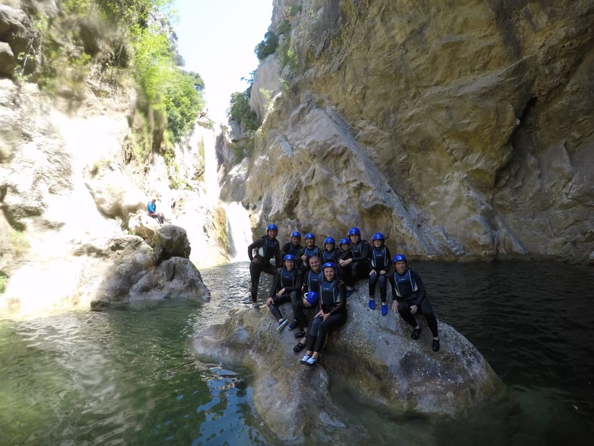 Iz Omisa/Zadvarija: Extremni Canyoning na rijeci Cetini - Choosing the 55-meter extreme descent