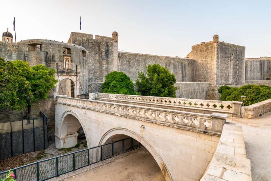 Jewish History of Dubrovnik Old Town Private Walking Tour - Seeing the Dubrovnik Synagogue
