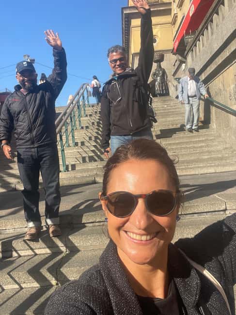Jump into Zagreb: Walking Tour with local guide - Zagreb in 150 Minutes: What This Walk Really Covers