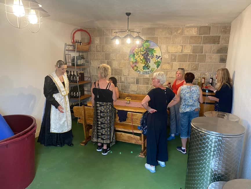 Kastela: Wine & Olive Tasting Tour w/Delicacies & Live Music - Who will enjoy this most?