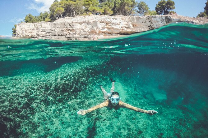 Kayak tour in Pula to Valley of Tears/free drinks+photos included - What to wear and bring