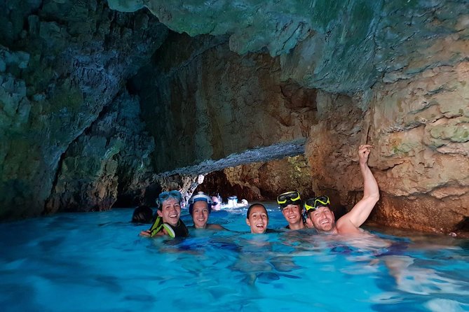 Kayak tour with cave experience - Paddling across Cape Kamenjak