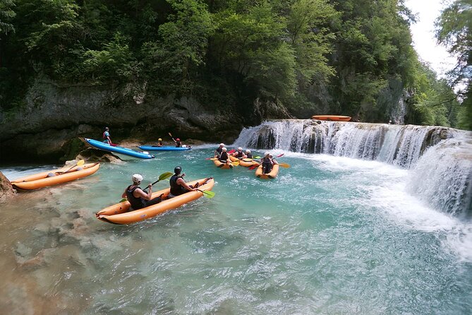 Kayaking Mrežnica river - Solo kayak or shared boat?