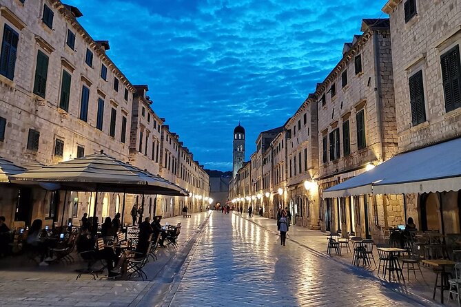 King's Landing Revealed! Game of Thrones Fans 1st Choice in Dubrovnik - The Iron Throne Photo