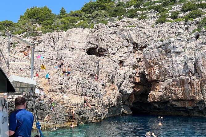 Korcula Island Snorkeling Adventure , ship wreck and lunch - Moro Beach and the small-island pause