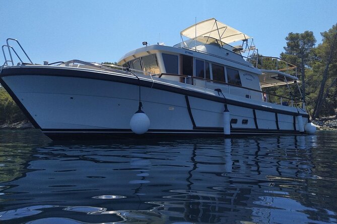 Korcula Island Snorkeling Adventure , ship wreck and lunch - Is $228.29 a fair price?